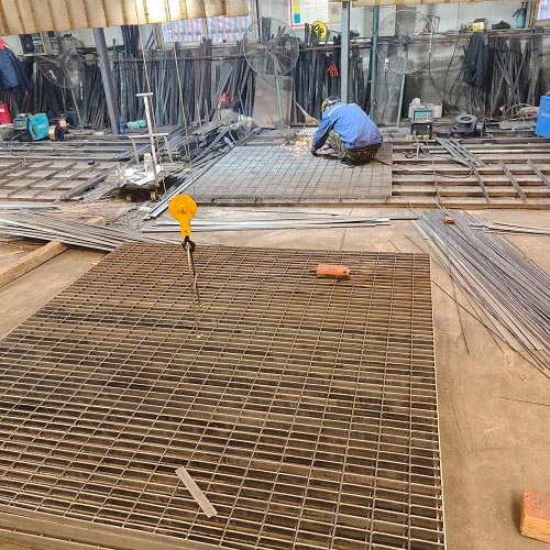 钢格板钢格栅板在不同行业的应用案例