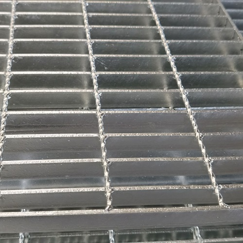 热镀锌钢格板钢格栅对防腐蚀有着出色的表现