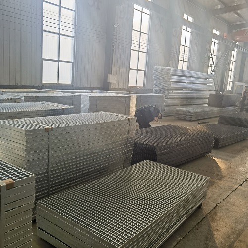 镀锌钢格栅板桥梁建设中的卓越表现