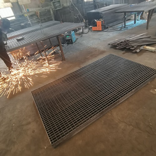 环保型平台钢格板：绿色工业发展的新趋势