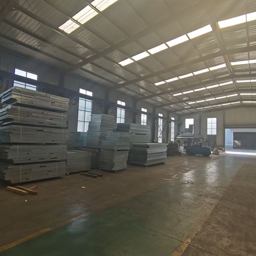 仓库货架钢格栅应用：提升存储效率的实用方案