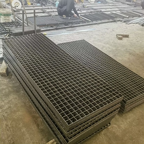 钢格板在数据中心地板中的关键作用