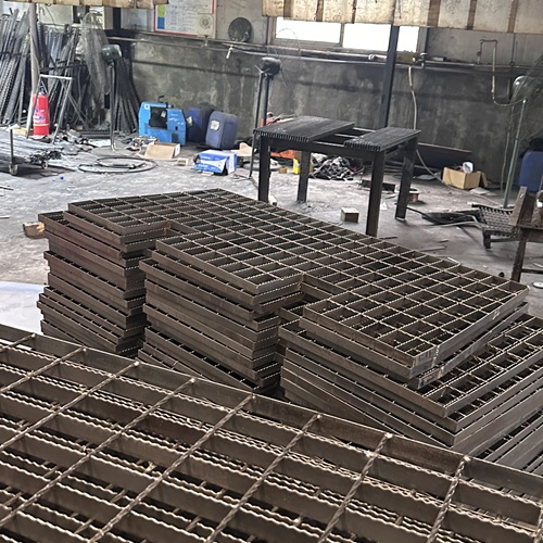 钢格栅板怎么选才不踩坑?这几点必须知道