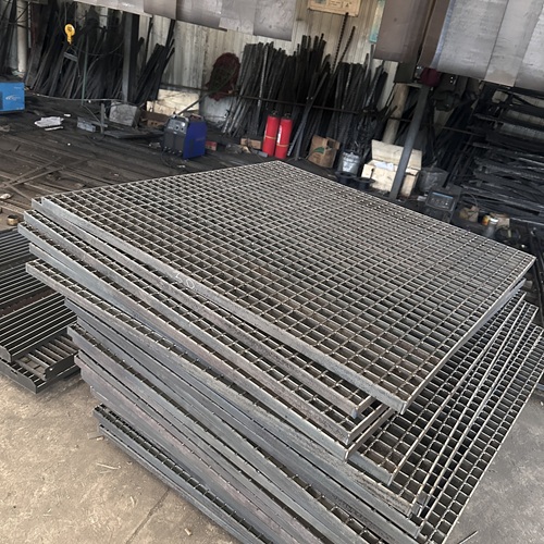 钢格栅板和传统铺地材料谁更胜一筹