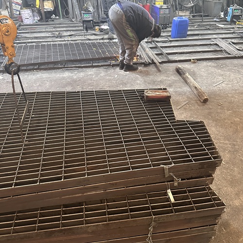 钢格栅板凭什么被称为工程界的香饽饽