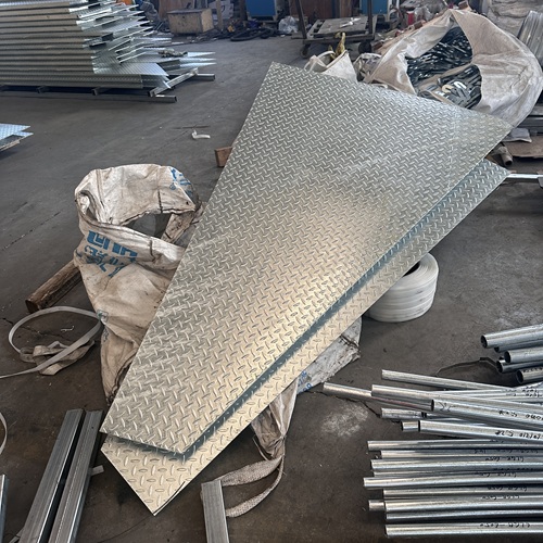 钢格板在污水处理厂的安装与使用技巧