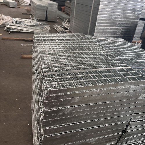 钢格板能承重的核心原理，原来靠这2个结构设计