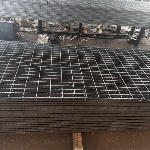 钢格板能承重的核心原理，原来靠这2个结构设计