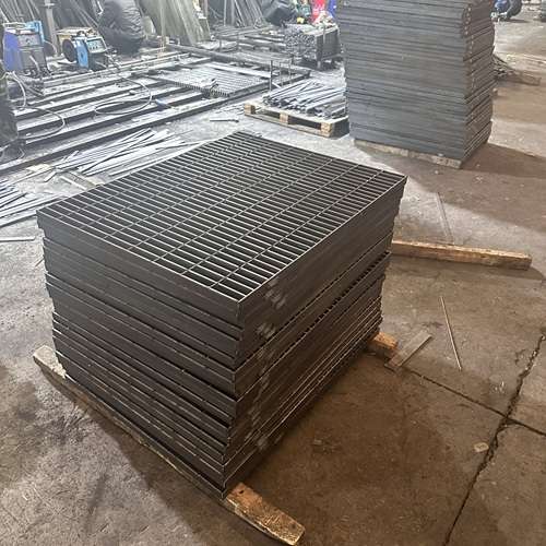 钢格板不是随便选的工况匹配才是关键