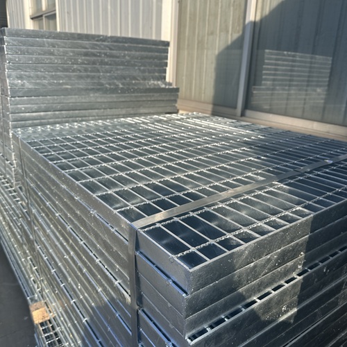 热镀锌钢格板vs普通钢格板选型怎么定