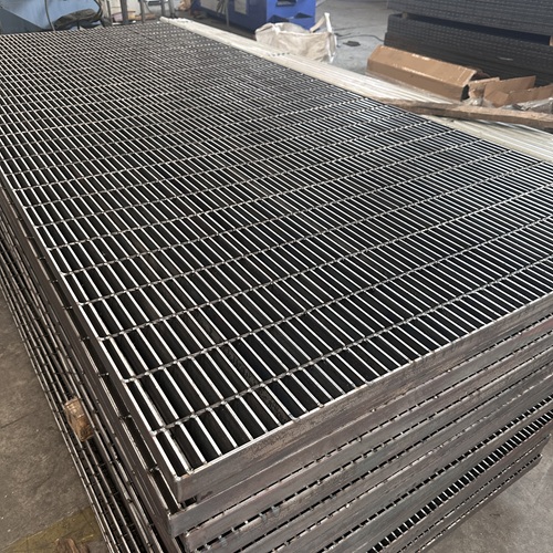 钢格板融入商业与艺术打破工业材料边界