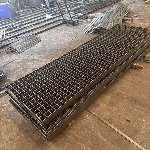 钢格板的逆袭从工业工具到场景主角