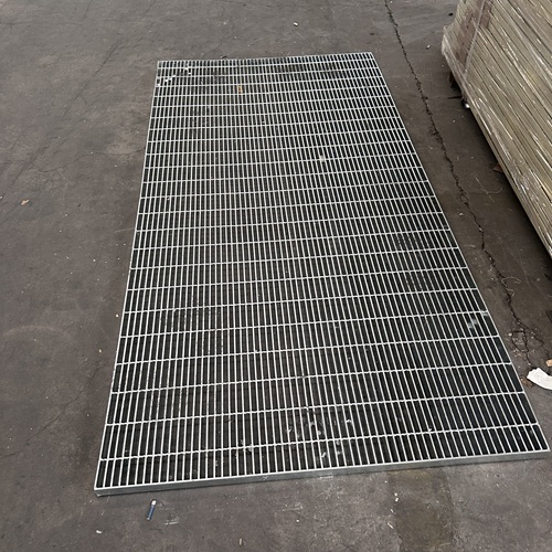 高空平台钢格板用途及安全标准