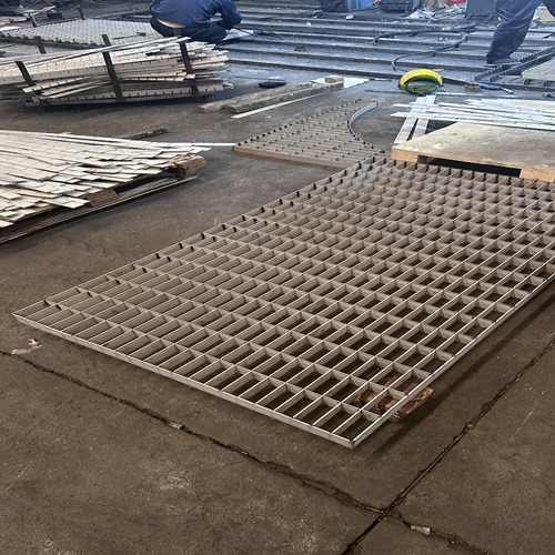 停车场钢格板用途及荷载承载力标准