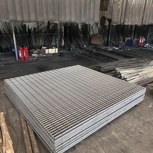 矿山作业平台钢格板用途及材质选择