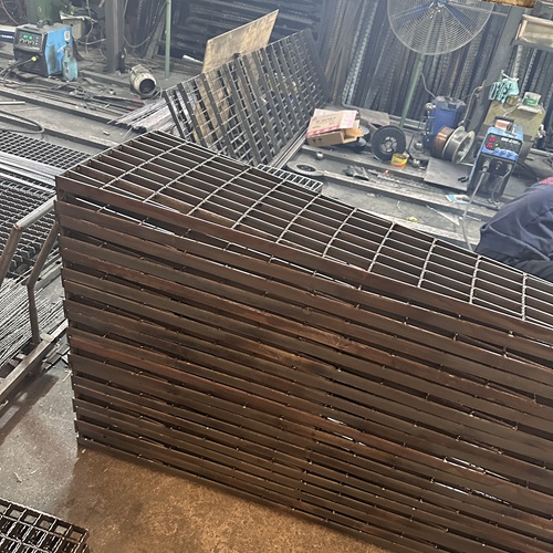 脱硫塔内钢格板用途与耐高温性能说明