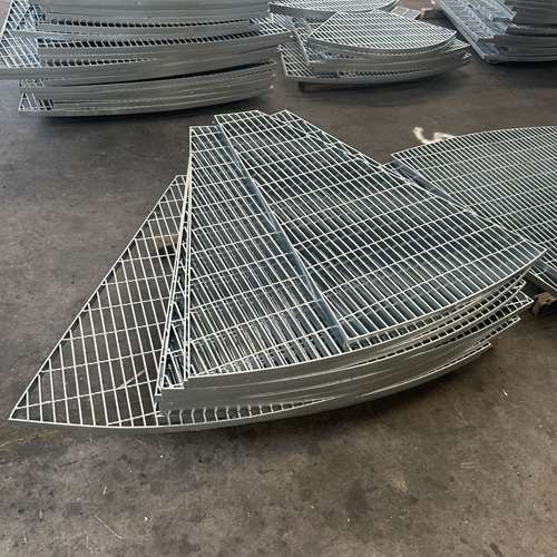 热镀锌钢格板防腐蚀使用寿命长