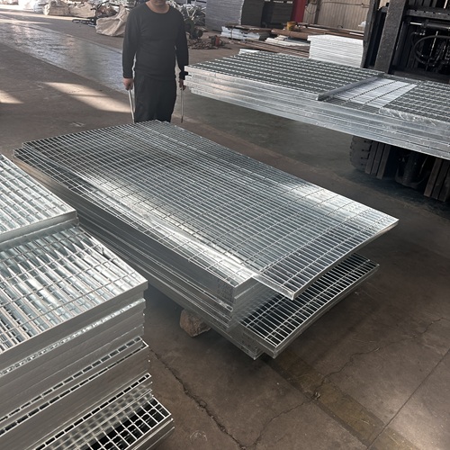 钢格栅密封条防止细小物体坠落